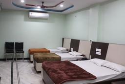 https://www.indiacom.com/photogallery/NGR74698_Hotel Gujrat-Interior2.jpg