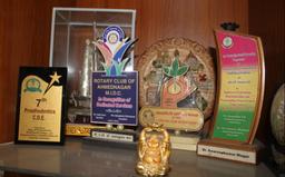https://www.indiacom.com/photogallery/ANR897395_Dr Magar Denatal Clinic And Impalant Centre-award.jpg