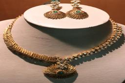 https://www.indiacom.com/photogallery/DLI1064417_Lalsons Jewellers-product4.jpg