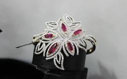 https://www.indiacom.com/photogallery/DLI1258965_Joharis Jewels Product3.jpg