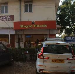 https://www.indiacom.com/photogallery/GOA944610_Royal Foods_Fast Food - Indian.jpg