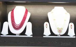 https://www.indiacom.com/photogallery/HYD1253145_Tadla Pearls Product1.jpg