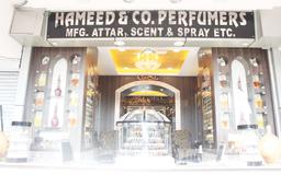 https://www.indiacom.com/photogallery/HYD482395_Hameed And Co Perfumes Store Front.jpg