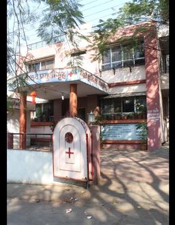 https://www.indiacom.com/photogallery/LAT1326_Mandade Hospital-Front.jpg