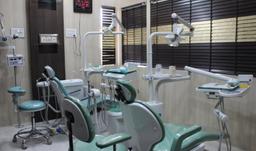 https://www.indiacom.com/photogallery/LAT1361_Yash Super Speciality Dental Clinic - Equipments2.jpg