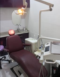 https://www.indiacom.com/photogallery/LAT1371_Mauli Dental Clinic_Equipments3.jpg