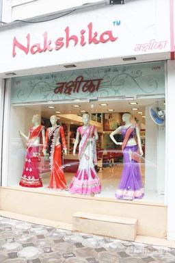 https://www.indiacom.com/photogallery/MUM1257050_Nakshika Sarees Store Front.jpg