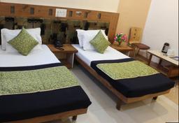 https://www.indiacom.com/photogallery/NAN1829_Hotel Anuradha Palace-Interior2.jpg