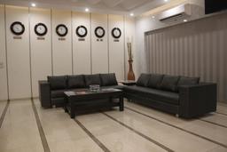 https://www.indiacom.com/photogallery/NAV95202_Waiting Room.jpg