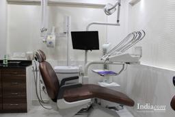 https://www.indiacom.com/photogallery/PNE154957_Dhurve Dental Clinic, Doctor - Dental, Checking Room.jpg