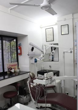 https://www.indiacom.com/photogallery/PNE157755_Dr Sonali Dabholkar Dental Clinic - Dentist room.jpg