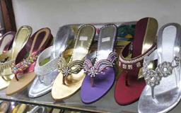 https://www.indiacom.com/photogallery/PNE34168_Super Footwear Product4.jpg