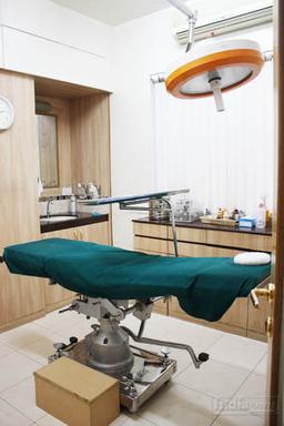 https://www.indiacom.com/photogallery/PNE3840_Dr Kulkarni Dental Clinic Interior5.jpg