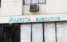 https://www.indiacom.com/photogallery/PNE915790_Hotel Amrita Executive Store Front2.jpg
