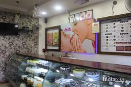 https://www.indiacom.com/photogallery/PNE933495_Monginis Cake Shop, Bakers & Confectioners3.jpg