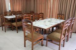 https://www.indiacom.com/photogallery/SAT910813_Restaurant-Interior2.jpg