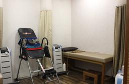 https://www.indiacom.com/photogallery/SUR892535_Spinex Spine Care International - Equipment's3.jpg