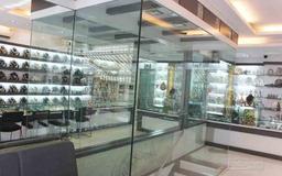 https://www.indiacom.com/photogallery/VAR1082427_Swarnalata Jewellers Interior.jpg