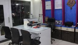 https://www.indiacom.com/photogallery/LAT1370_Ushakiran Electronics - Interior.jpg