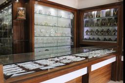 https://www.indiacom.com/photogallery/ANR897589_S Ratanlal Bora Jewellers-Interior1.jpg