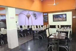 https://www.indiacom.com/photogallery/AUR1089612_Hotel Rana Veg & Non Veg Restaurant-Interior4.jpg
