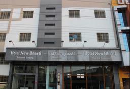 https://www.indiacom.com/photogallery/AUR68068_Hotel New Bharati-Front.jpg