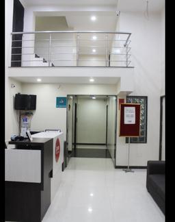 https://www.indiacom.com/photogallery/AUR68068_Hotel New Bharati-Interior2.jpg