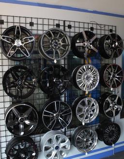 https://www.indiacom.com/photogallery/GOA938519_Rodricks Tyres & Car Spa - Product.jpg