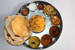 https://www.indiacom.com/photogallery/GOA939018_Restaurant Dish1.jpg