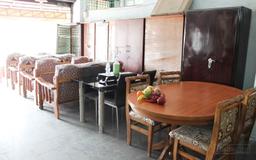 https://www.indiacom.com/photogallery/HYD1173240_Furniture World Interior1.jpg