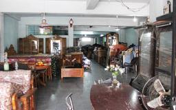 https://www.indiacom.com/photogallery/HYD1173240_Furniture World Interior4.jpg