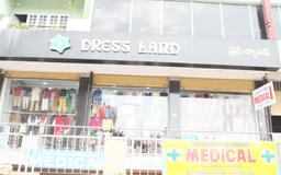 https://www.indiacom.com/photogallery/HYD263990_Dress Land Store Front.jpg