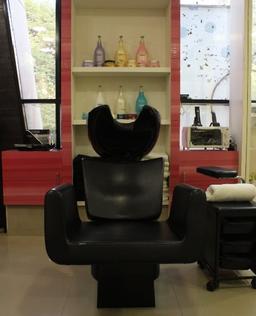 https://www.indiacom.com/photogallery/KOL943930_Image Hair & Beauty Salon For Ladies-treatment1.jpg