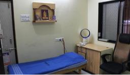 https://www.indiacom.com/photogallery/LAT1365_Tuljai Hospital - Dr's Room.jpg