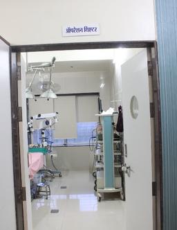 https://www.indiacom.com/photogallery/LAT1367_Malu Hospital - Operation Theater1.jpg