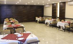 https://www.indiacom.com/photogallery/NAN1824_Hotel Chaandralok - Dining tables1.jpg