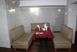 https://www.indiacom.com/photogallery/NGR997395_Hotel Avadh Private Limited, Restaurant4.jpg