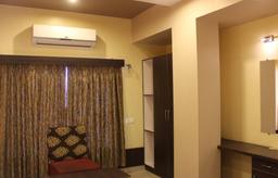 https://www.indiacom.com/photogallery/NSK990309_Hotel The Palm - Interior3.jpg