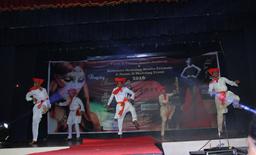 https://www.indiacom.com/photogallery/PNE1137597_Dance Play1.jpg