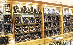 https://www.indiacom.com/photogallery/PNE1186527_Marathe Jewellery Product1.jpg