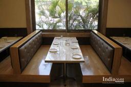 https://www.indiacom.com/photogallery/PNE1220956_Wadeshwar Restaurant, Restaurant4.jpg