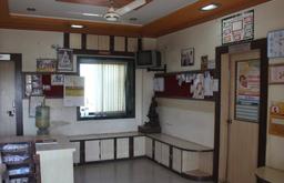 https://www.indiacom.com/photogallery/PNE1221841_Waghmode Maternity & Children Hospital - Reception.jpg