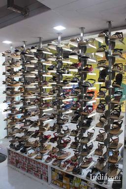 https://www.indiacom.com/photogallery/PNE1226761_New Sangam Shoes, Footwear Shops1.jpg