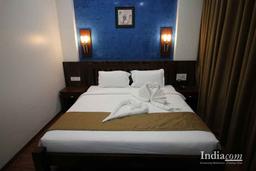 https://www.indiacom.com/photogallery/PNE1228822_Hotel Majestique, Hotels5.jpg