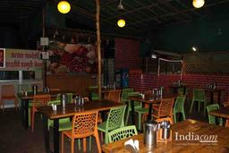 https://www.indiacom.com/photogallery/PNE1245434_Hotel Khandesh Express, Restaurants-Non-Vegetarian3.jpg
