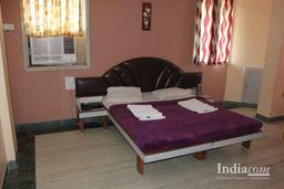 https://www.indiacom.com/photogallery/PNE1245508_Hotel Sumitra Palace, Hotels3.jpg