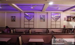 https://www.indiacom.com/photogallery/PNE14224_Pune_Cafe_interior2.jpg