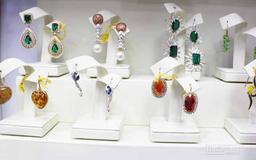 https://www.indiacom.com/photogallery/PNE15240_Puneet Jewellers Product3.jpg