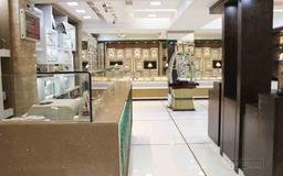 https://www.indiacom.com/photogallery/PNE916192_Shri Sonigara Jewellers Interior2.jpg