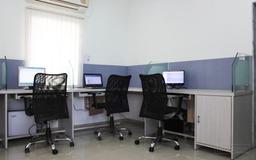 https://www.indiacom.com/photogallery/VAR30521_Parth Software Consultants Interior1.jpg